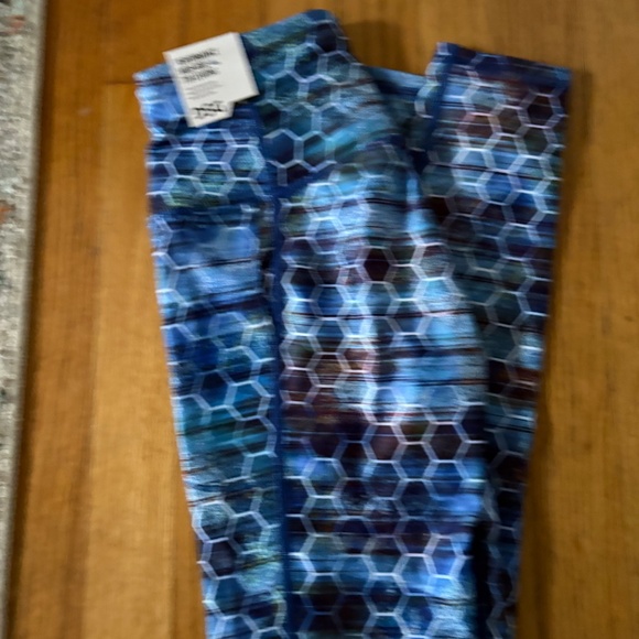 NWT- DSG leggings - Picture 3 of 3
